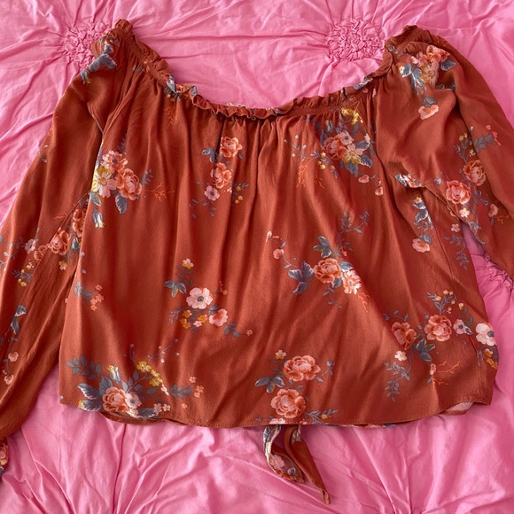 *Brand New Never Worn* Rewind Off Shoulder Blouse - Picture 7 of 7